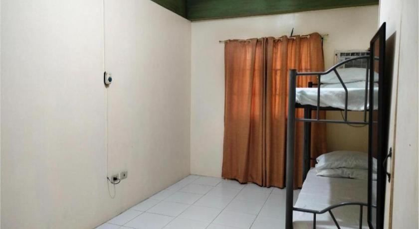 Oyo 800 Ddd Habitat Dormtel Bacolod Hotel Kültér fotó