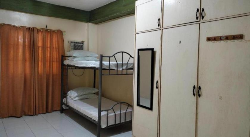 Oyo 800 Ddd Habitat Dormtel Bacolod Hotel Kültér fotó
